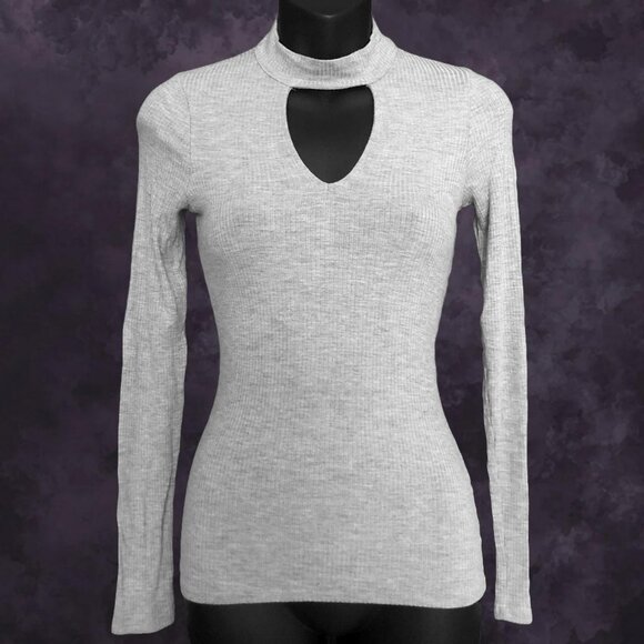 Hollister Grey Keyhole Top - Picture 1 of 4